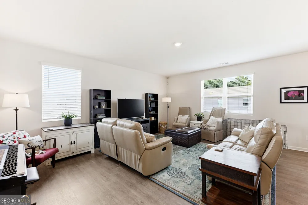728 Starbuck PKWY Pendergrass, GA 30567