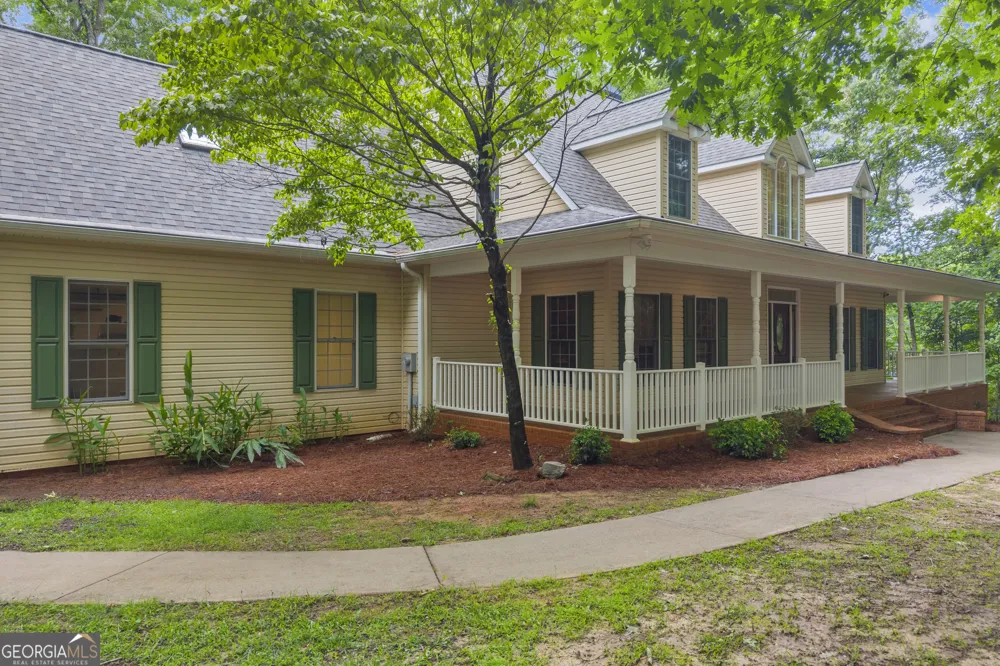 242 Pristine CV Hartwell, GA 30643
