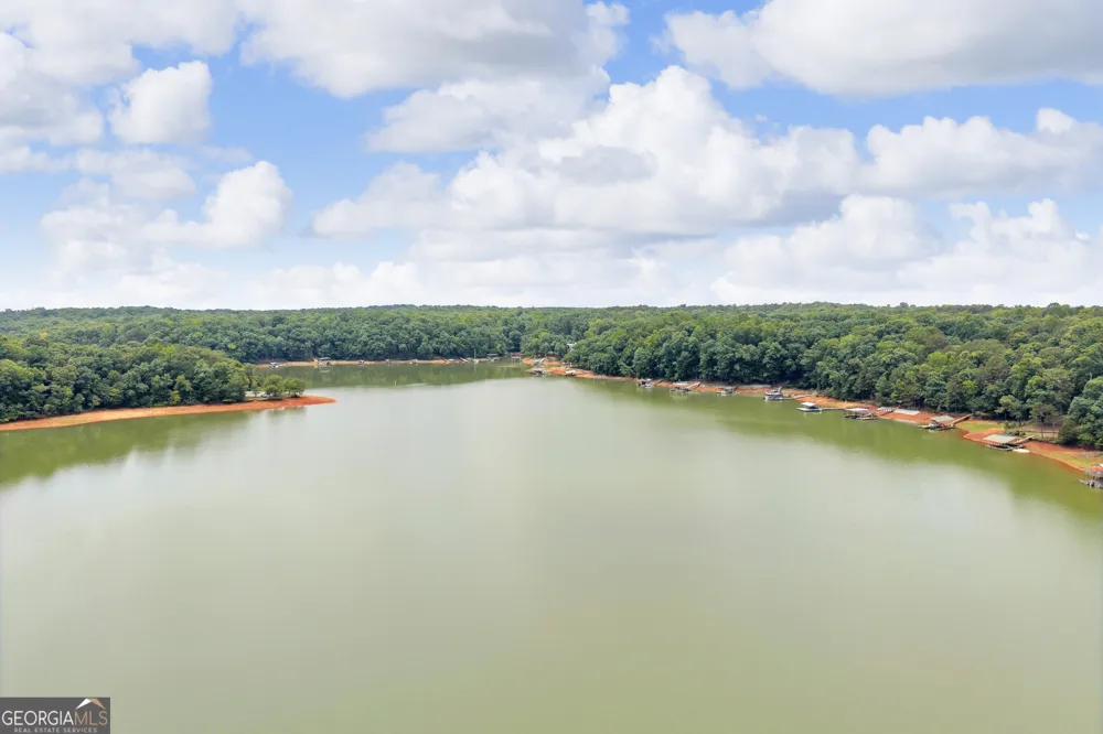 242 Pristine CV Hartwell, GA 30643