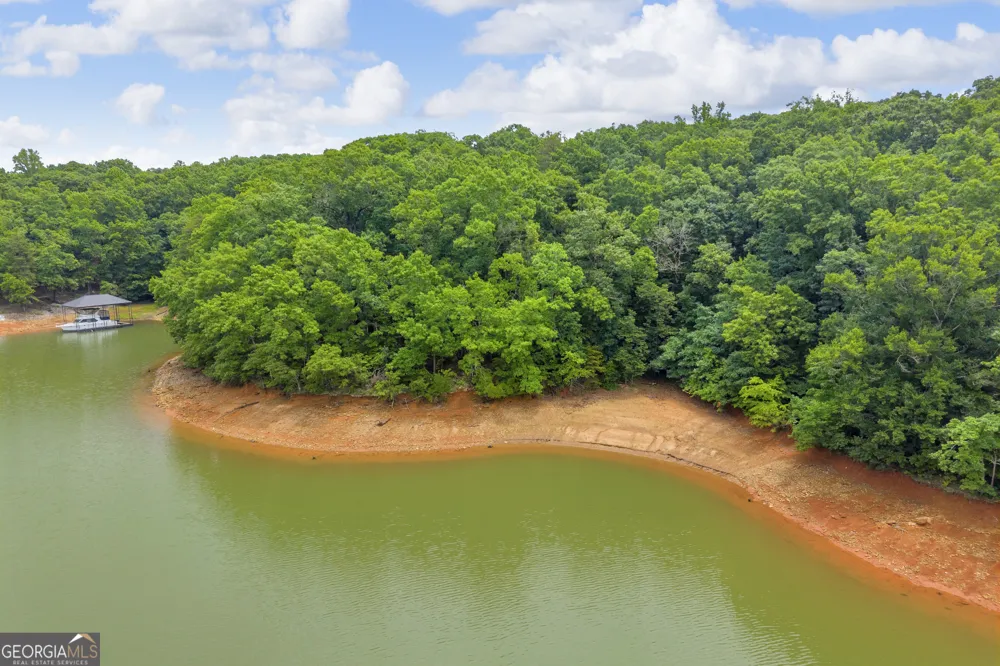 242 Pristine CV Hartwell, GA 30643