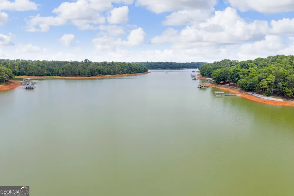 242 Pristine CV Hartwell, GA 30643
