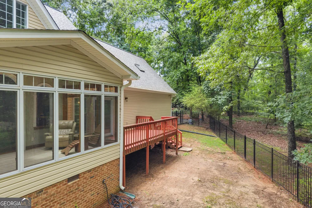 242 Pristine CV Hartwell, GA 30643