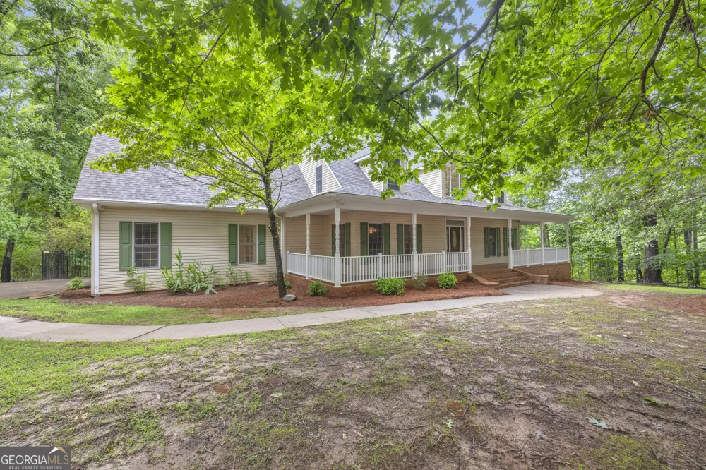242 Pristine CV Hartwell, GA 30643