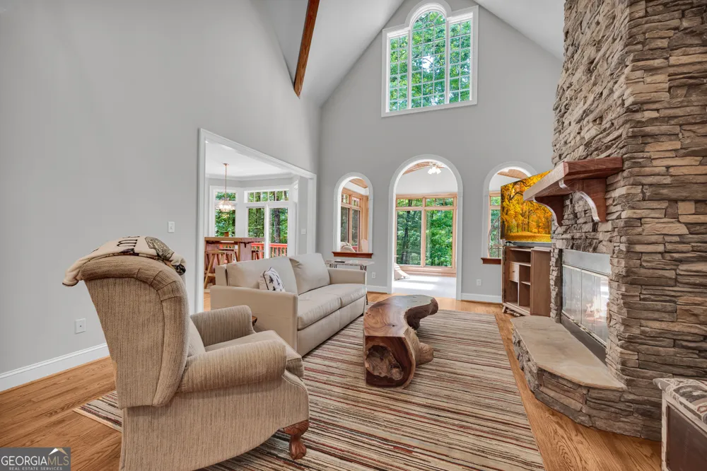 242 Pristine CV Hartwell, GA 30643