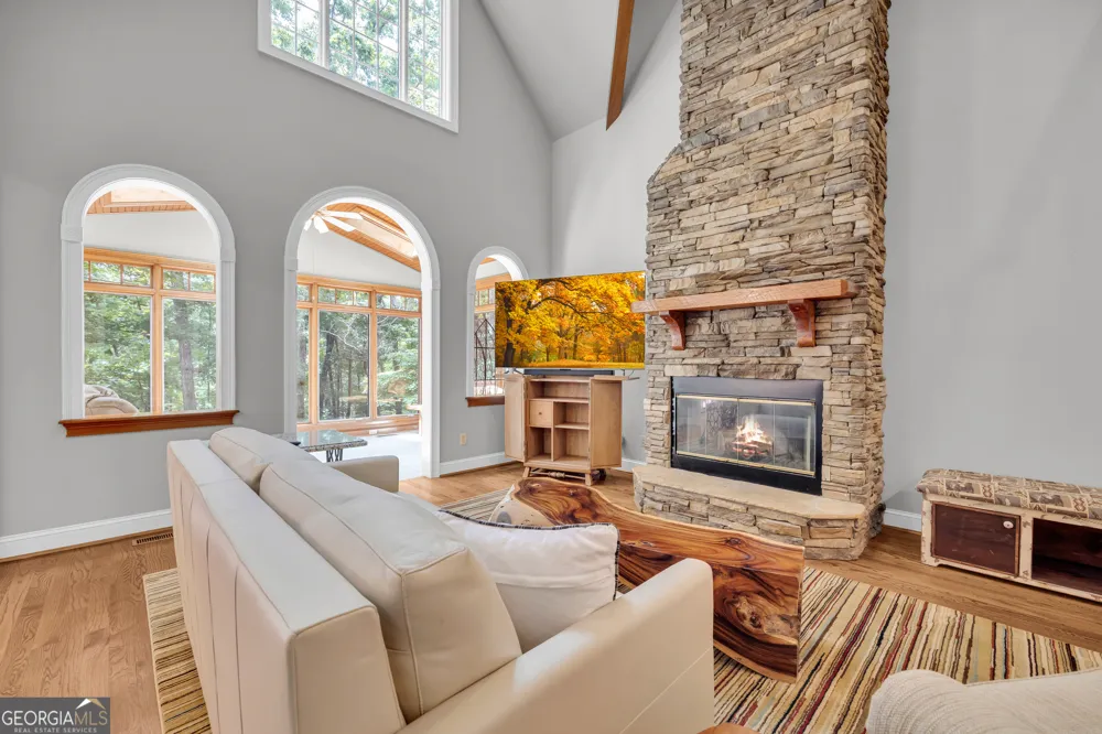 242 Pristine CV Hartwell, GA 30643
