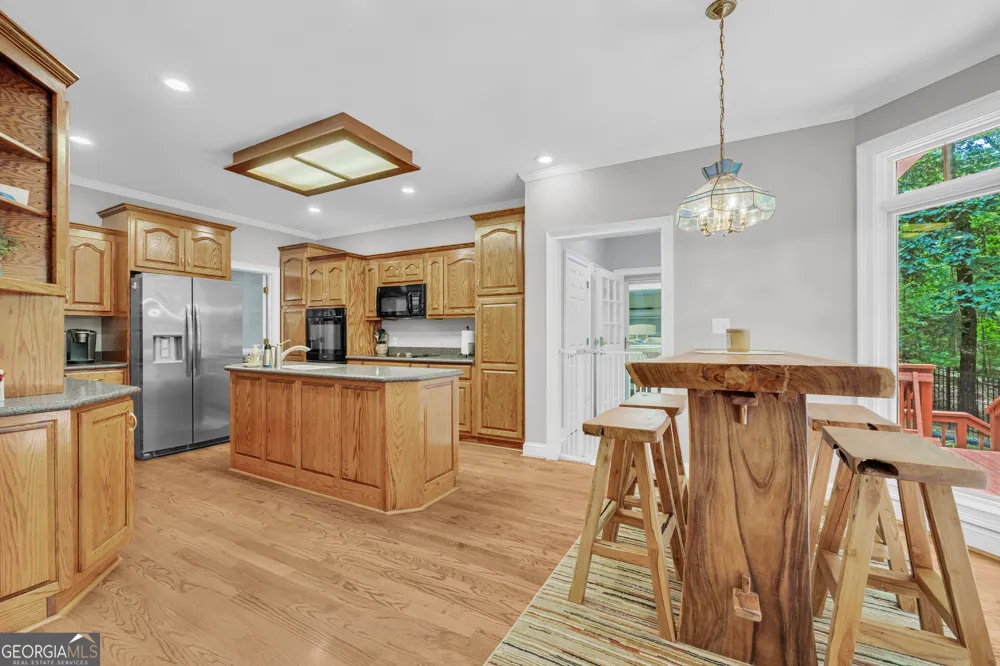 242 Pristine CV Hartwell, GA 30643
