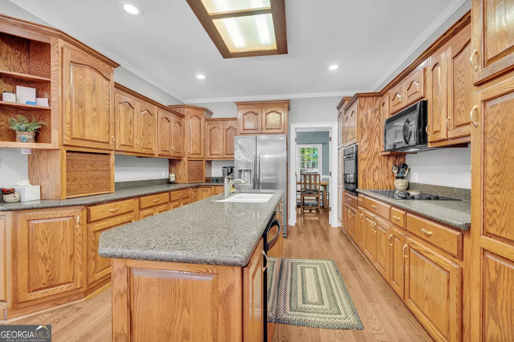 242 Pristine CV Hartwell, GA 30643