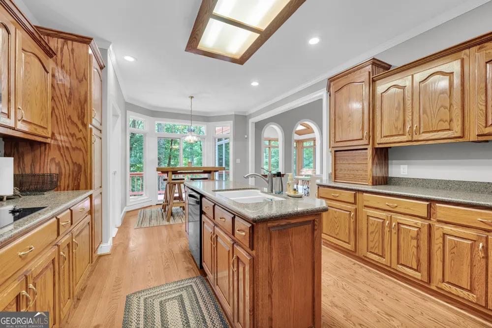 242 Pristine CV Hartwell, GA 30643