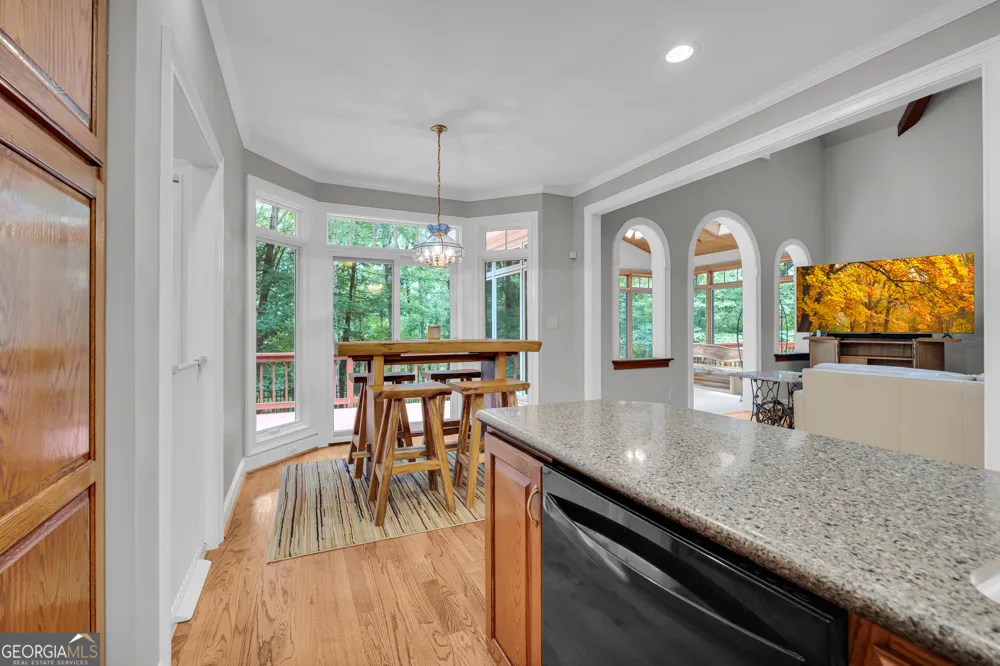 242 Pristine CV Hartwell, GA 30643