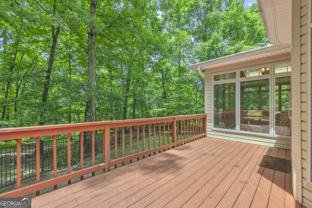242 Pristine CV Hartwell, GA 30643