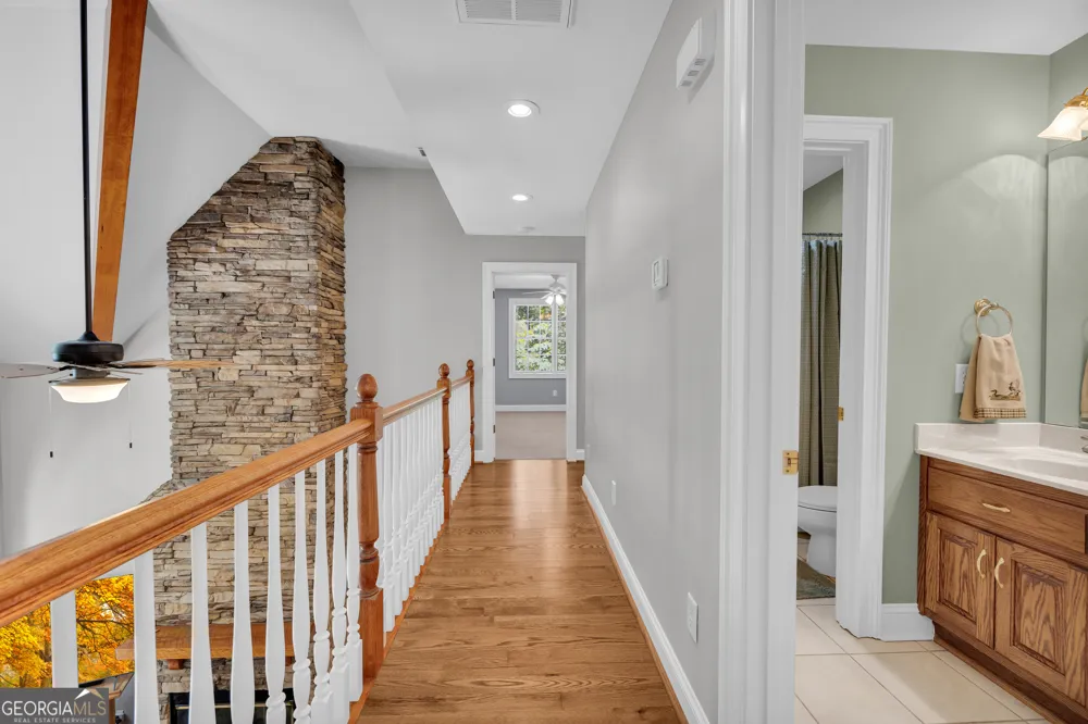 242 Pristine CV Hartwell, GA 30643