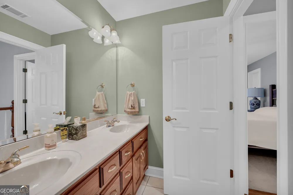242 Pristine CV Hartwell, GA 30643