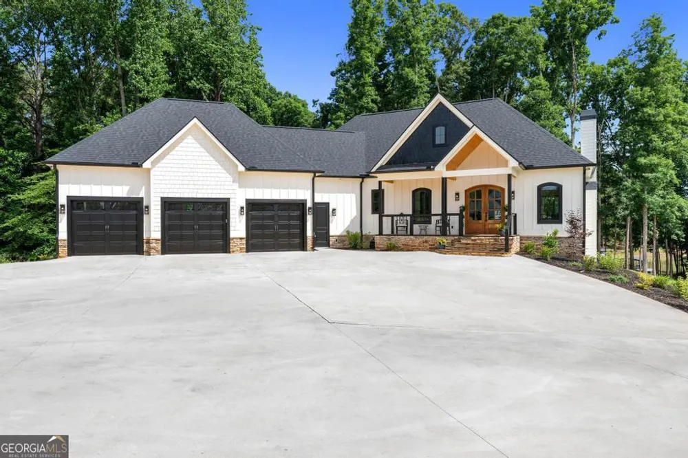 183 Lake Pointe RD Hartwell, GA 30643