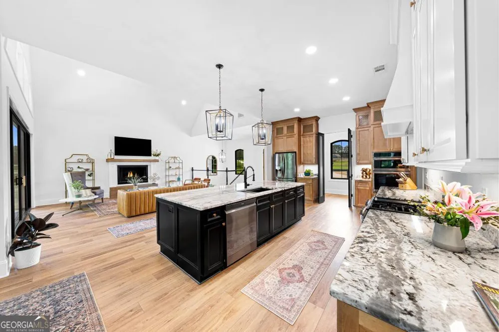 183 Lake Pointe RD Hartwell, GA 30643