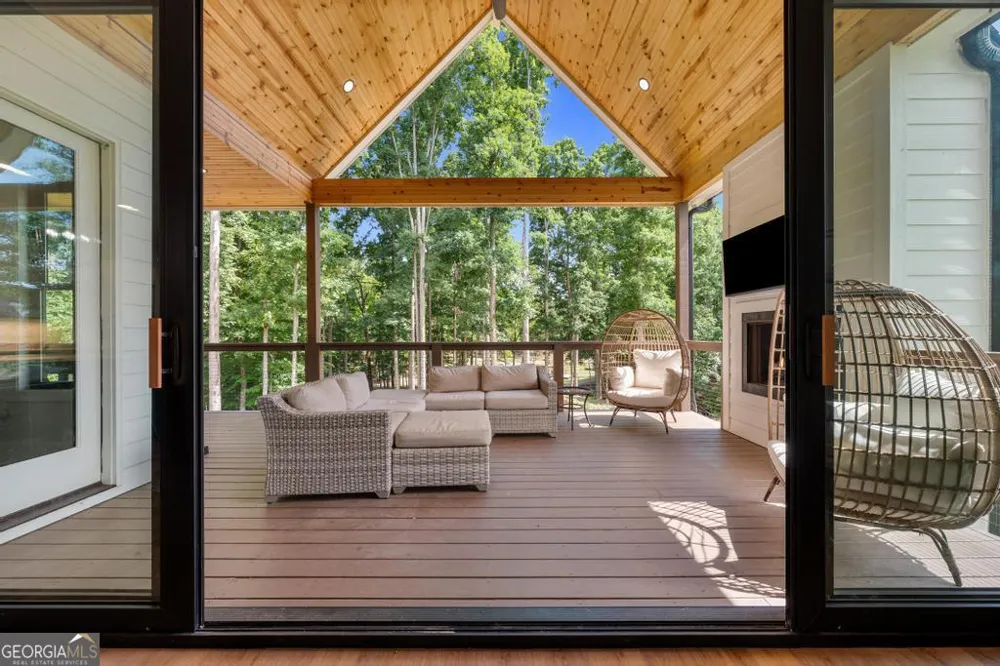 183 Lake Pointe RD Hartwell, GA 30643