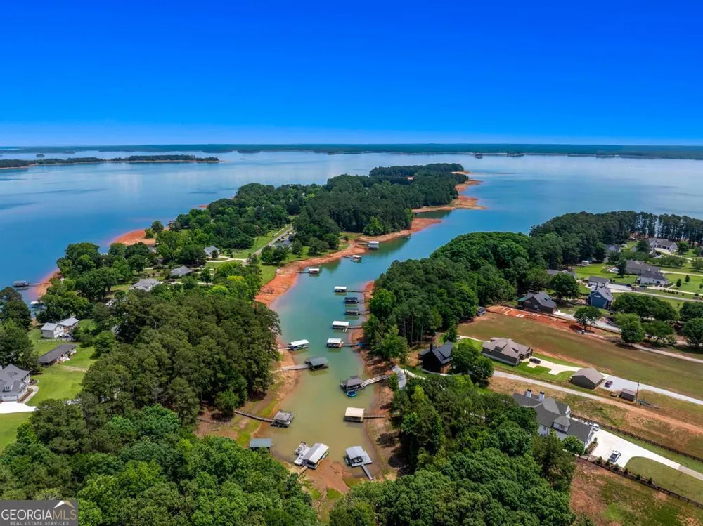 183 Lake Pointe RD Hartwell, GA 30643