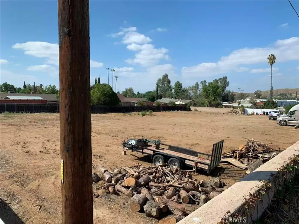 12201 Michigan Grand Terrace, CA 92313