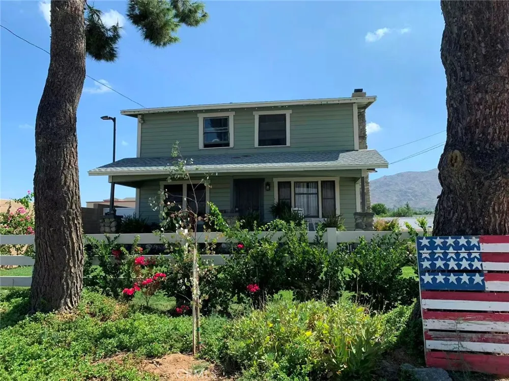 12201 Michigan Grand Terrace, CA 92313