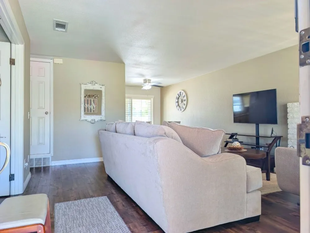 545 Mikalor San Bernardino, CA 92410