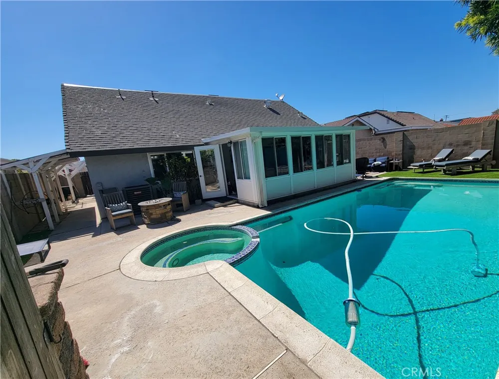 16102 Nelson Street Westminster, CA 92683