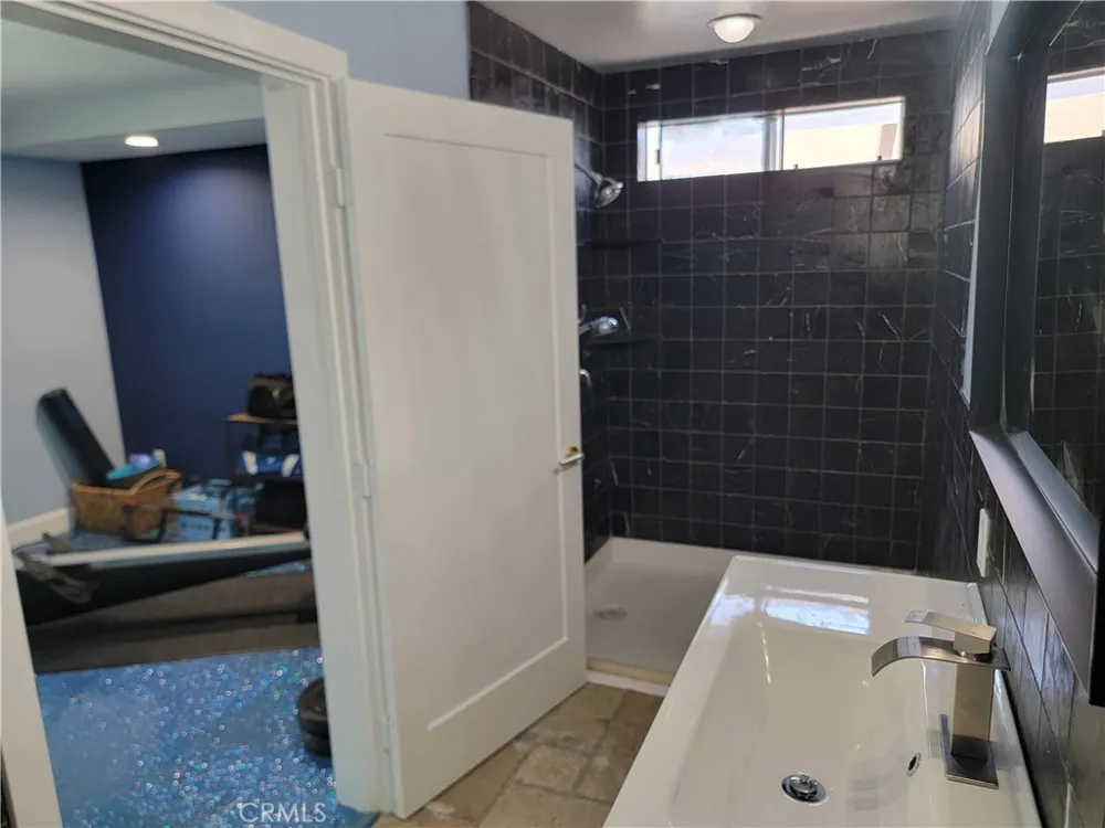 16102 Nelson Street Westminster, CA 92683