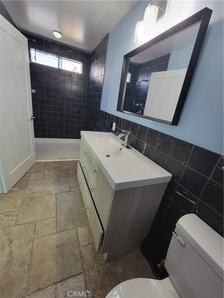16102 Nelson Street Westminster, CA 92683