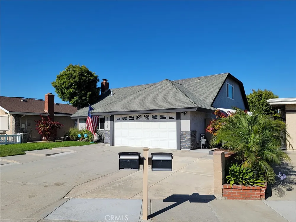 16102 Nelson Street Westminster, CA 92683