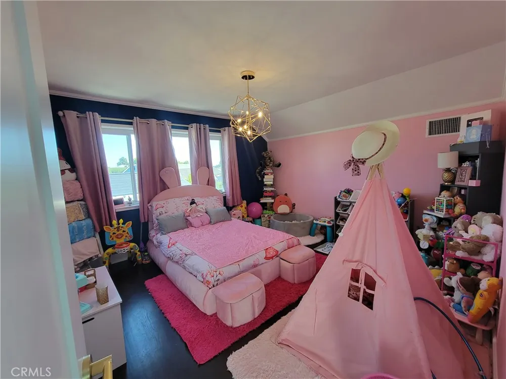 16102 Nelson Street Westminster, CA 92683