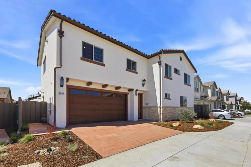 1007 Amore Street Hollister, CA 95023