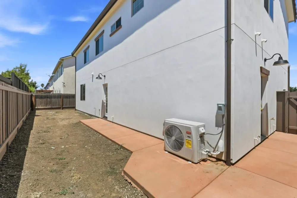 1007 Amore Street Hollister, CA 95023