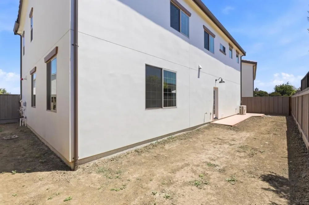 1007 Amore Street Hollister, CA 95023