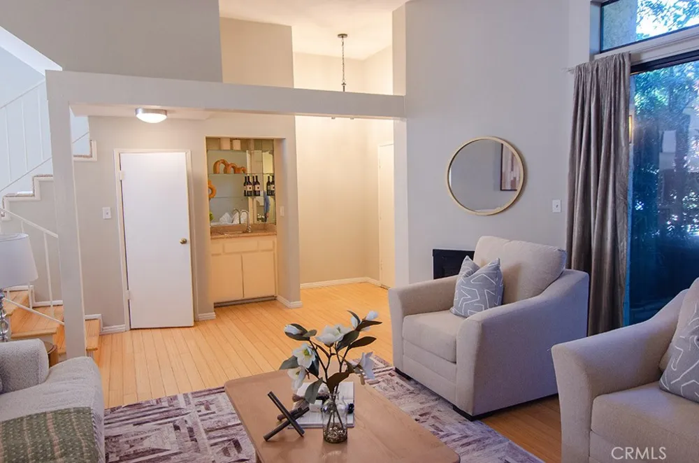 469 S Catalina Avenue Pasadena, CA 91106
