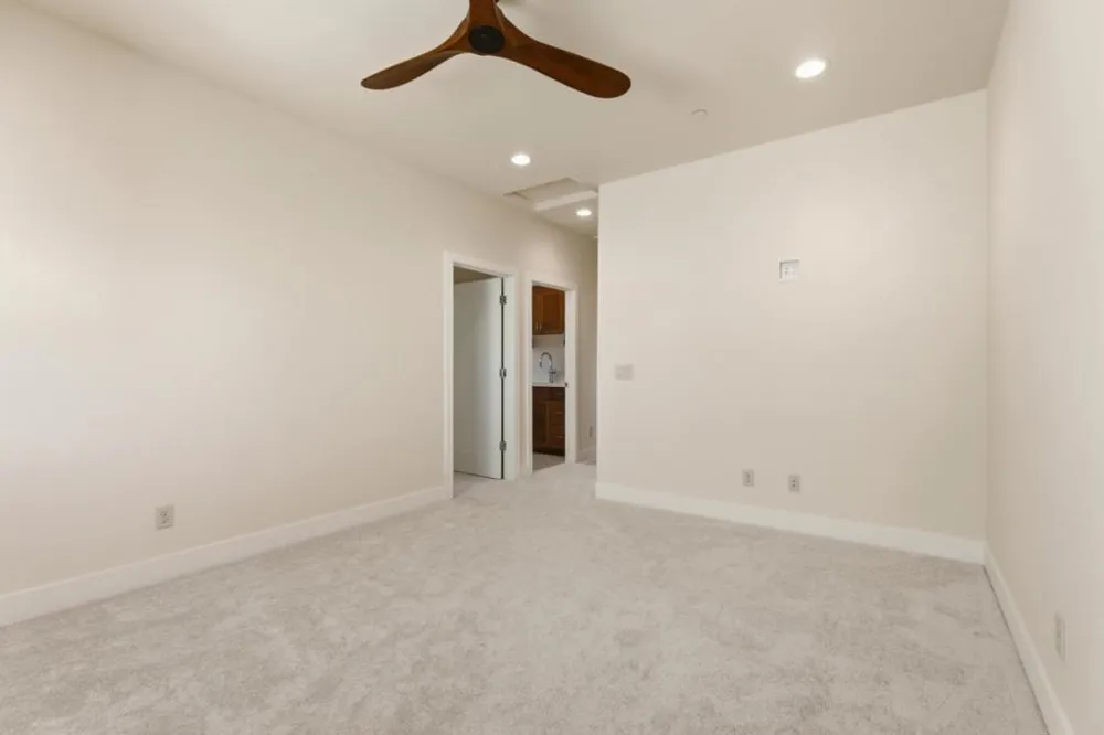 1001 Amore Street Hollister, CA 95023