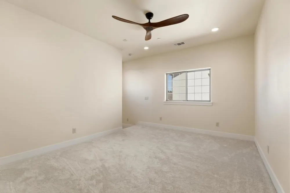 1001 Amore Street Hollister, CA 95023