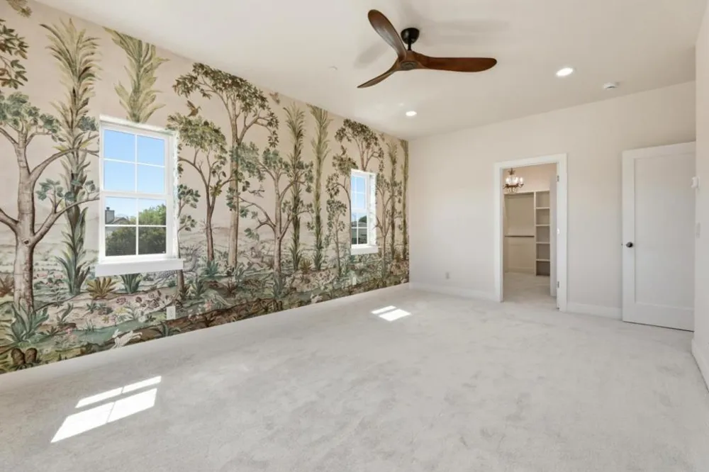 1001 Amore Street Hollister, CA 95023