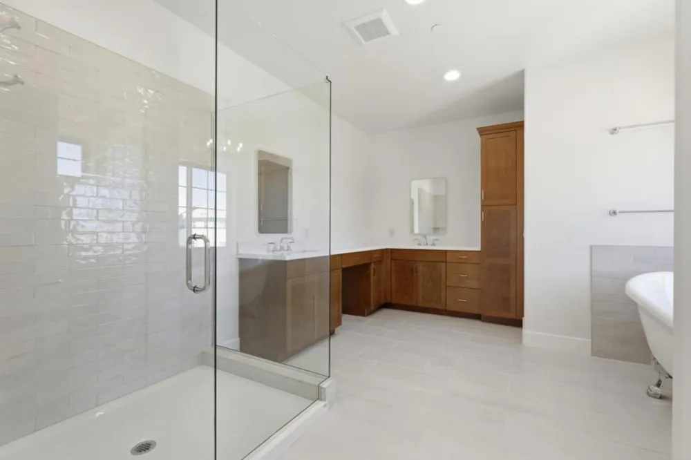 1001 Amore Street Hollister, CA 95023