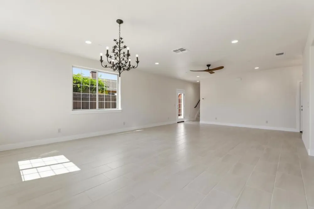 1001 Amore Street Hollister, CA 95023