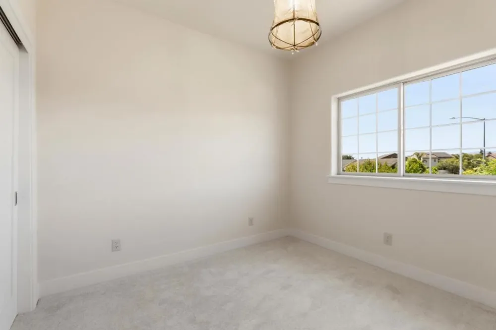 1001 Amore Street Hollister, CA 95023