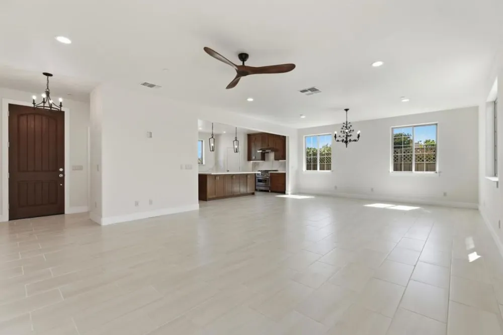 1001 Amore Street Hollister, CA 95023