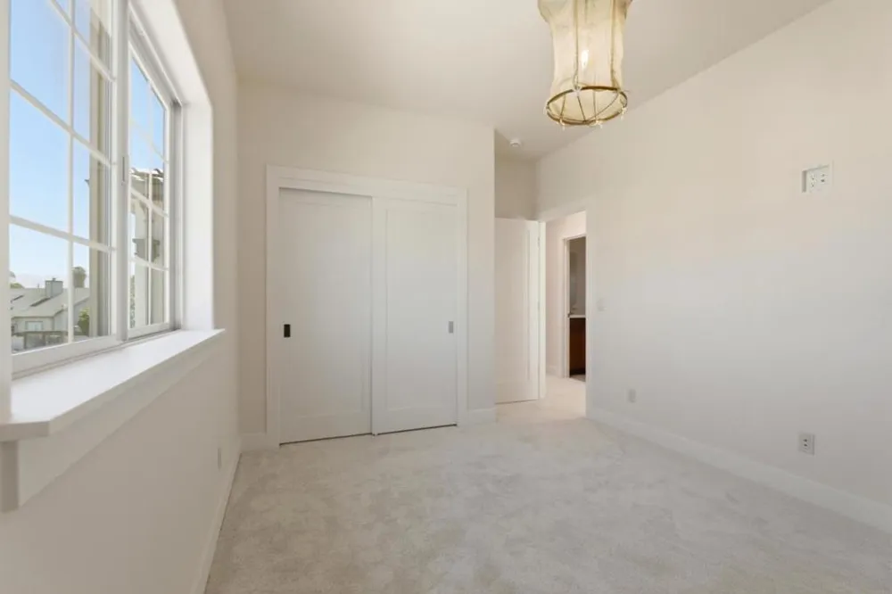 1001 Amore Street Hollister, CA 95023