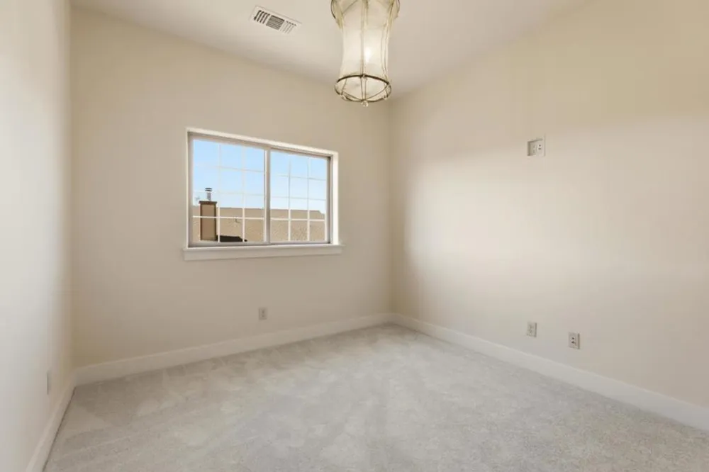 1001 Amore Street Hollister, CA 95023