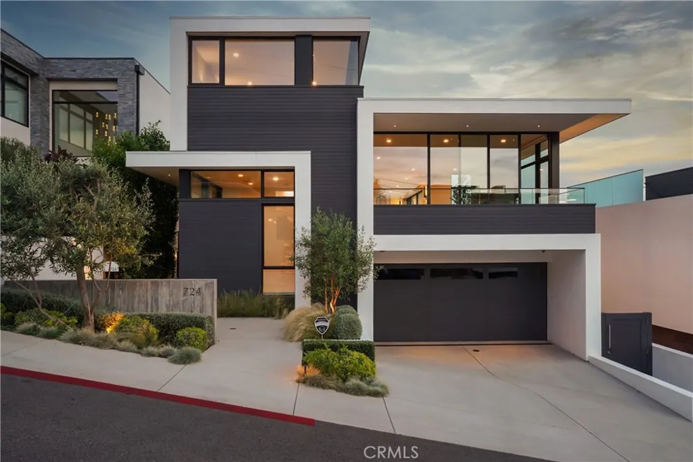 724 24th Place Hermosa Beach, CA 90254
