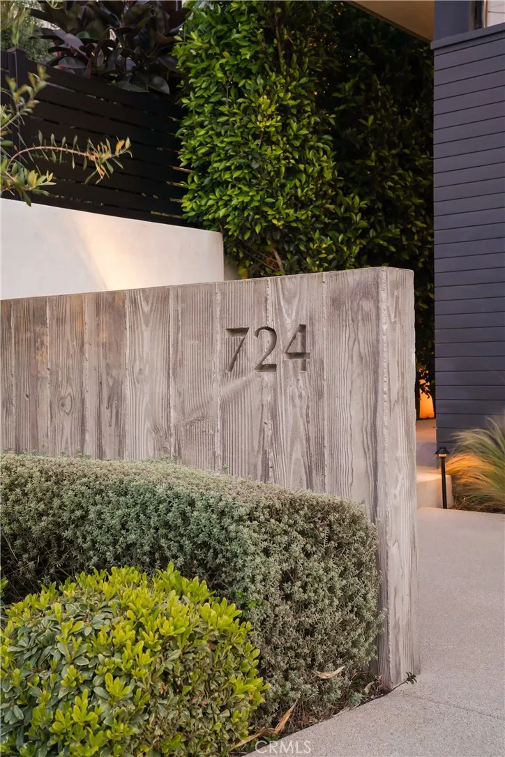 724 24th Place Hermosa Beach, CA 90254
