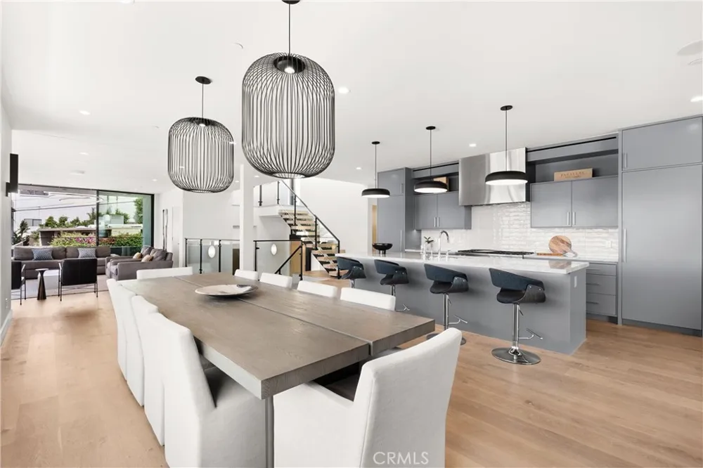 724 24th Place Hermosa Beach, CA 90254