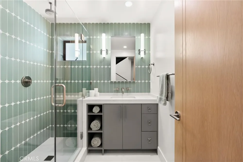 724 24th Place Hermosa Beach, CA 90254