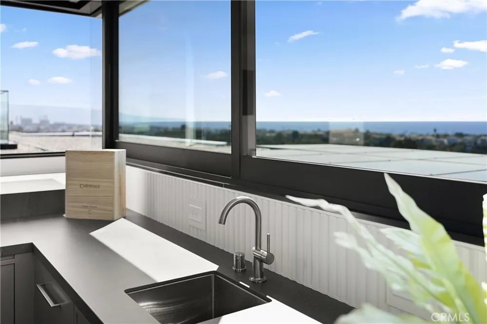 724 24th Place Hermosa Beach, CA 90254