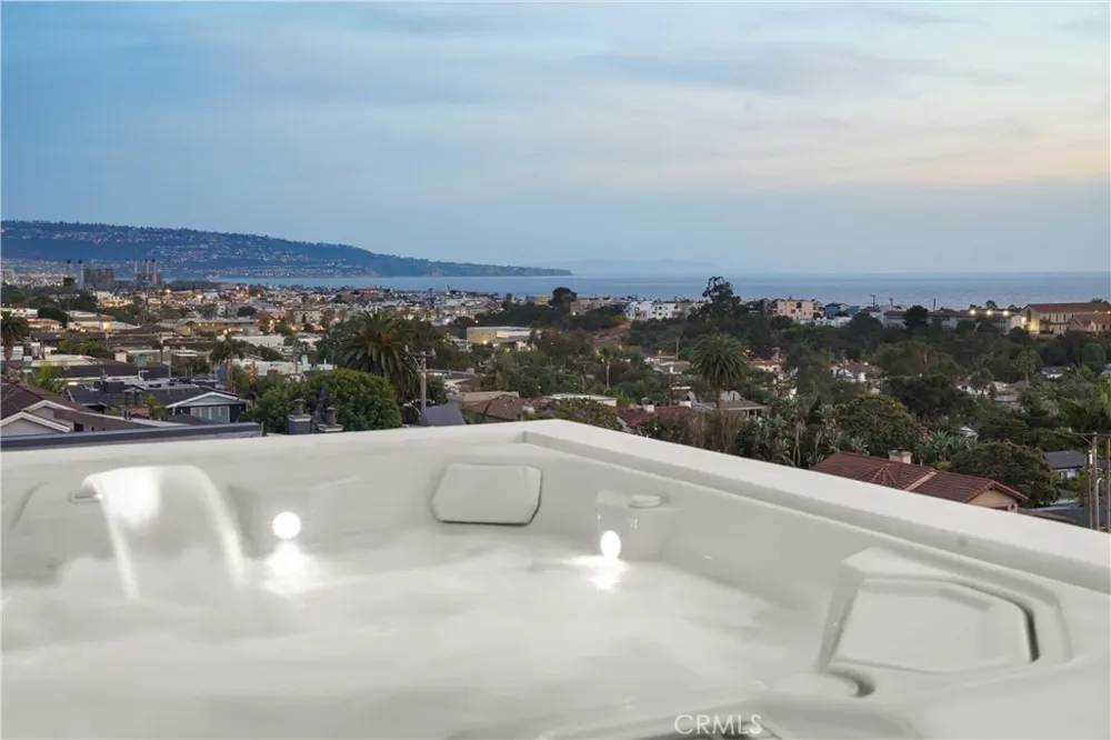 724 24th Place Hermosa Beach, CA 90254