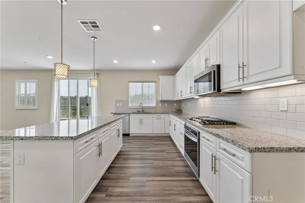 17115 Zion Drive Canyon Country, CA 91387