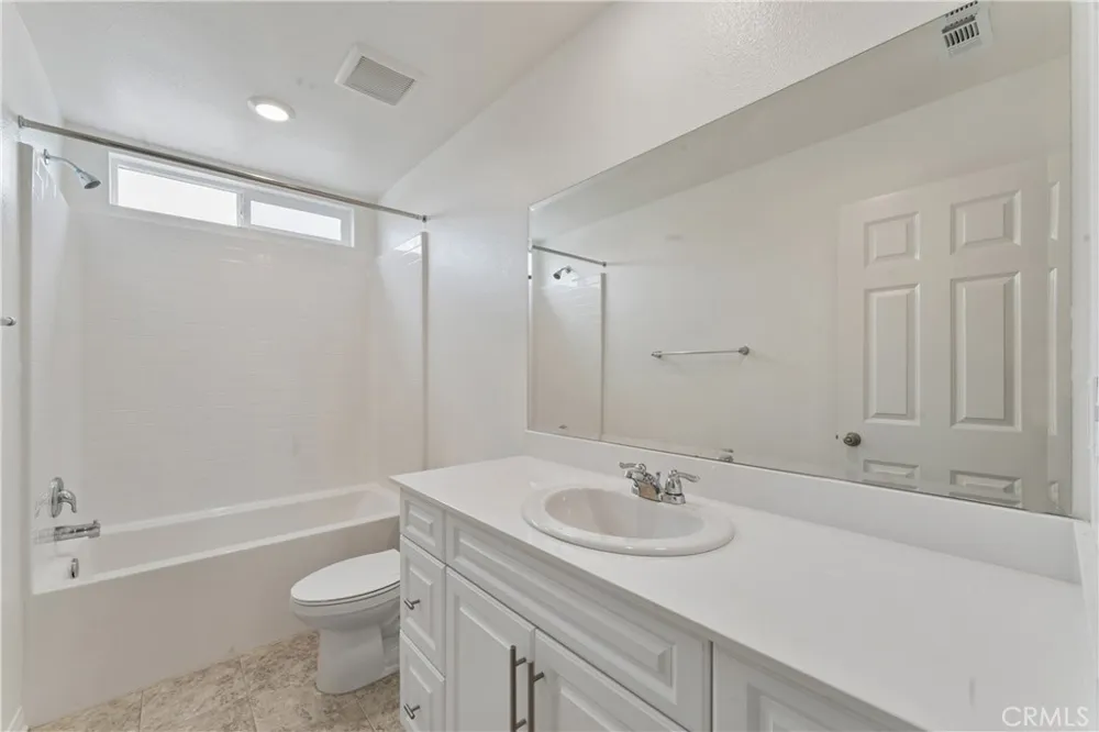 17115 Zion Drive Canyon Country, CA 91387