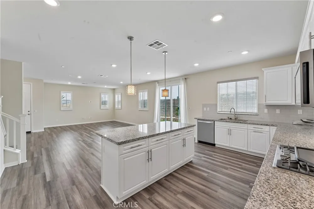 17115 Zion Drive Canyon Country, CA 91387